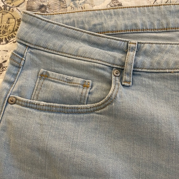 NWT Loft "The Girlfriend" mid rise curvy fit regular inseam jeans, size 33/16 - Picture 6 of 9